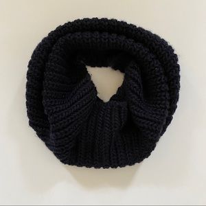 FOREVER 21 Cowl Knit Scarf OS - Navy Blue